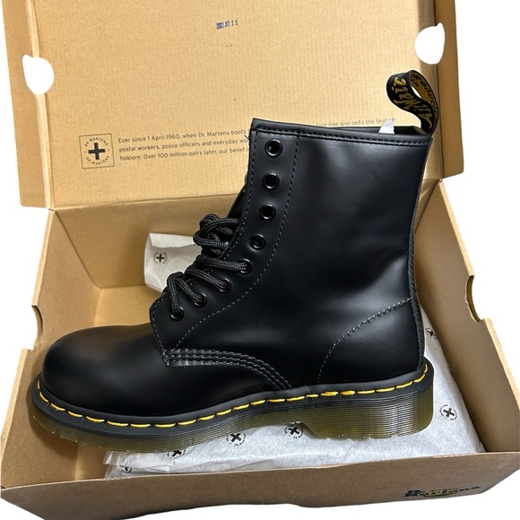 🥾 Dr. Martens 1460 Smooth Leather Boots – Size 6 (Women’s 7) – New in Box - Picture 2 of 6